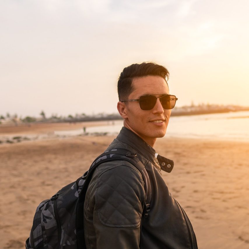 man-wearing-sunglasses-2260938